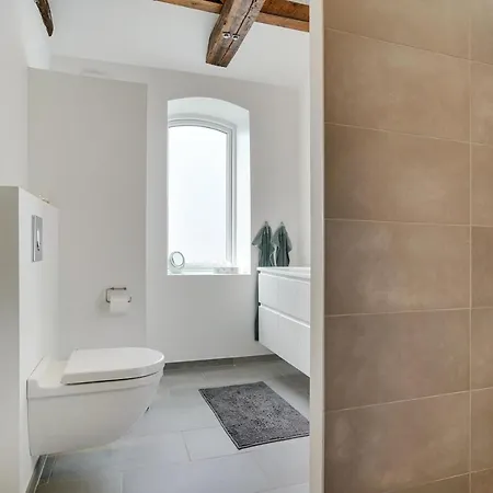 Completely Renovated Дом отдыха *